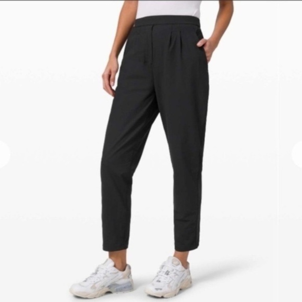 Lululemon Essential High-Rise Trouser Black Size 8